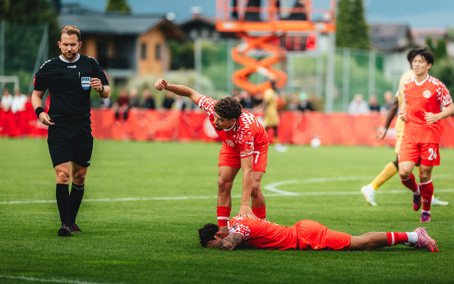 WHa, 在德丙赛场