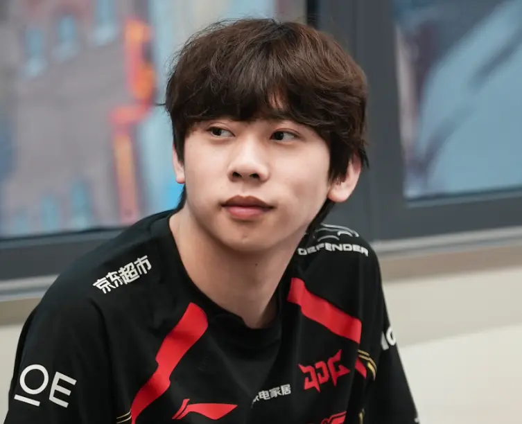 赛场相比, 陪玩, 因此 赛场相比, 陪玩, 因此