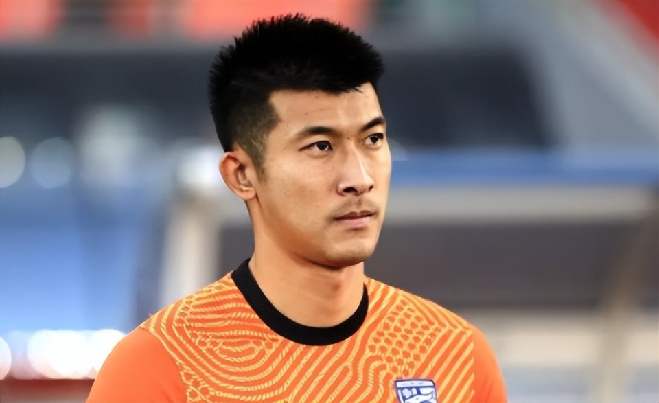 com, 继续居后防